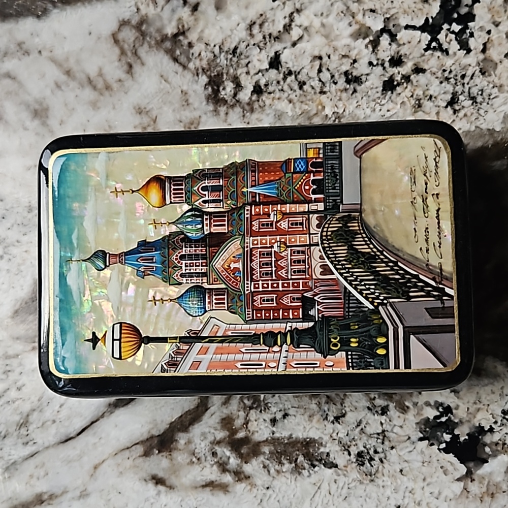 Vintage Fedoskino lacquer box